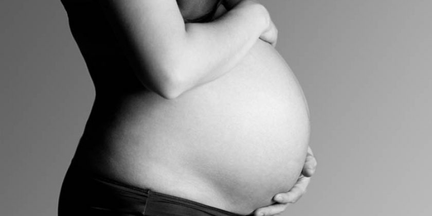 La salud bucodental en mujeres embarazadas - Clínica Manuel Rosa